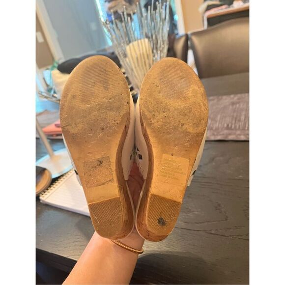 Victoria’s Secret Vintage White Cut Out Logo Cork Wedge Sandals sz 6.5 - Picture 8 of 8